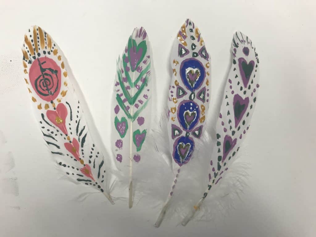 Feather painting play